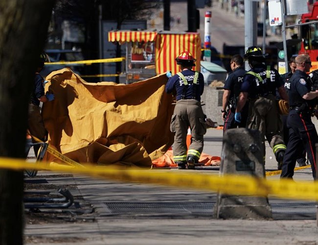 Canada: Kinh hoàng vụ xe tải lao vào đám đông khiến 10 người thiệt mạng 3