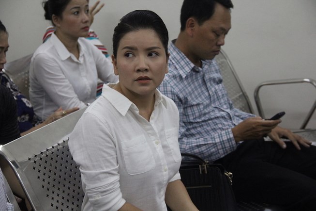 Diễn viên Ngọc Trinh từ chối 52 suất diễn hỗ trợ của Nhà hát kịch TP HCM tại phiên tòa phúc thẩm - Ảnh 1.