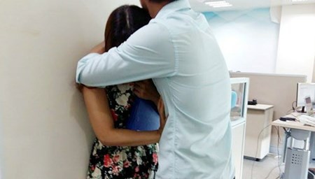Bị sếp quấy rối tình dục, nữ nhân viên bị trầm cảm nhưng chọn im lặng vì lý do không ai ngờ 1 Bị sếp quấy rối tình dục, nữ nhân viên bị trầm cảm nhưng chọn im lặng vì lý do không ai ngờ 1
