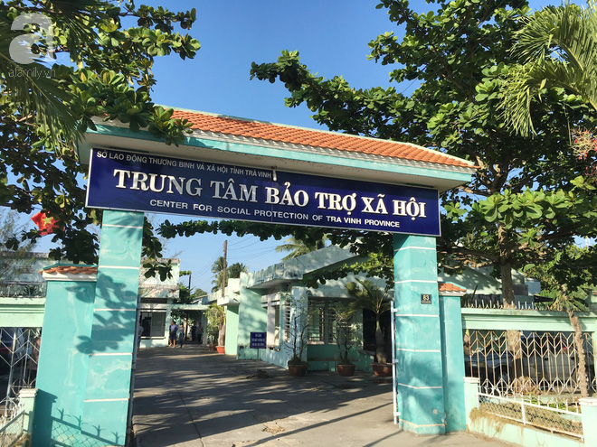 Người đầy vẩy ngứa như da trăn, bé gái 16 tháng tuổi bị bố mẹ bỏ rơi nên không có tiền chữa trị - Ảnh 9. Người đầy vẩy ngứa như da trăn, bé gái 16 tháng tuổi bị bố mẹ bỏ rơi nên không có tiền chữa trị 9
