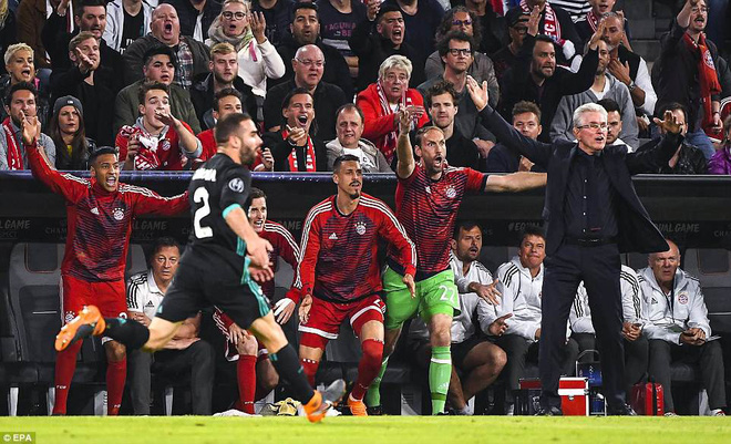 Ronaldo lặn sâu, Real Madrid vẫn suýt giải quyết gọn Bayern Munich ngay lượt đi - Ảnh 10.