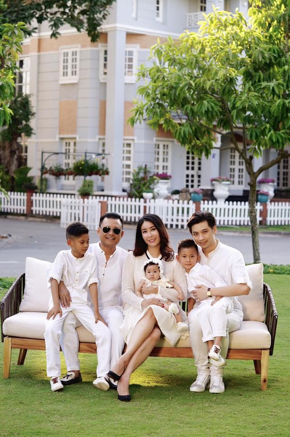 Gặp Hà Kiều Anh sau 26 năm kể từ ngày đăng quang HHVN 1992: Người đàn bà đẹp với tình yêu 18 năm cho gã đàn ông từng là chồng của bạn! - Ảnh 3. Gặp Hà Kiều Anh sau 26 năm kể từ ngày đăng quang HHVN 1992: Người đàn bà đẹp với tình yêu 18 năm cho gã đàn ông từng là chồng của bạn! 3