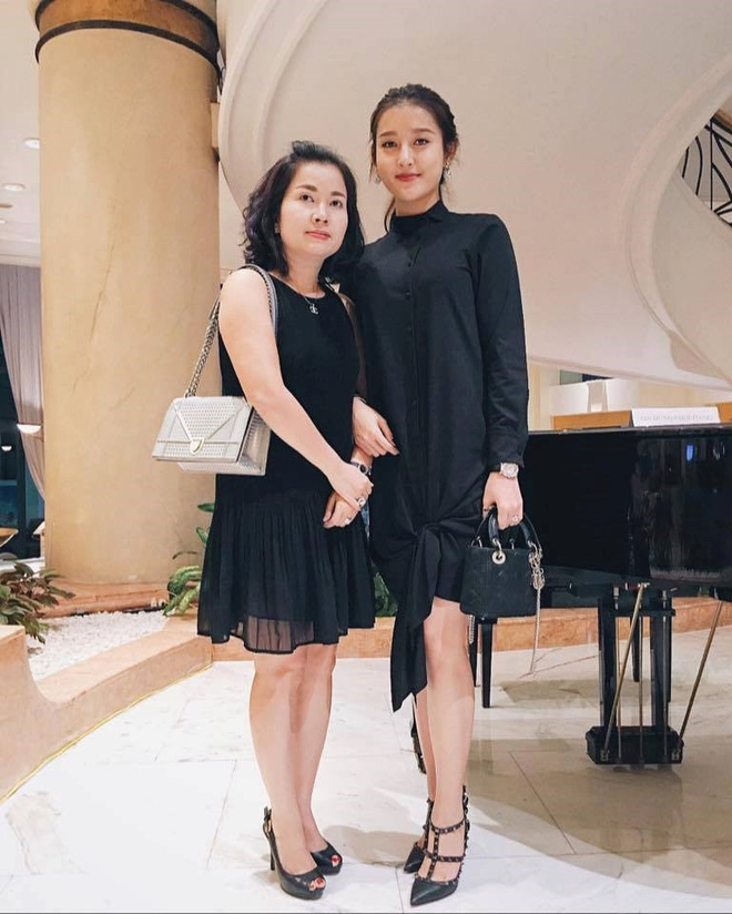 Phát hờn vì nhan sắc 3 bà mẹ sao Việt, vừa xinh trẻ lại mặc phong cách chẳng kém gì con gái 23