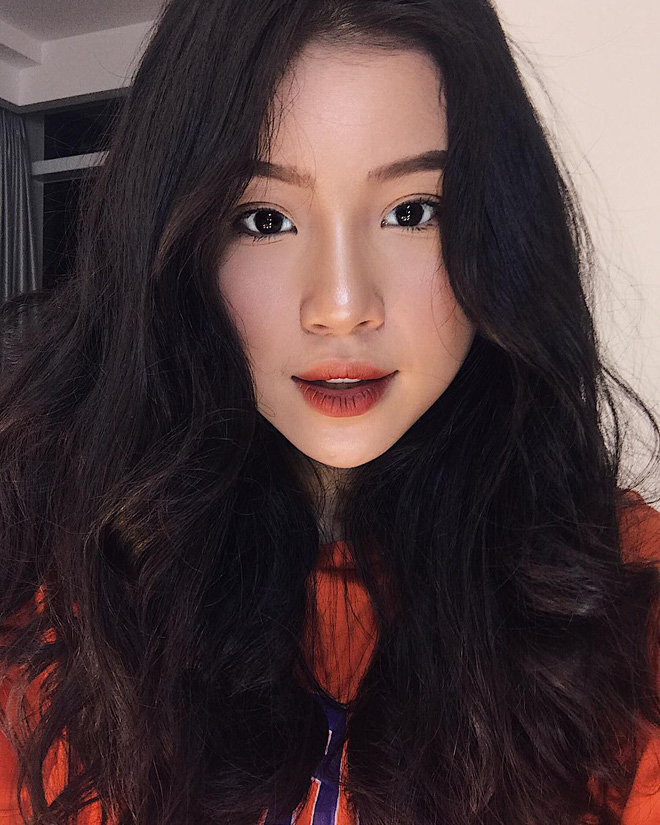 Xinh như búp bê và có nụ cười tươi rói, cô bạn sinh năm 1998 này đang cực hot trên Instagram Việt Nam - Ảnh 3.