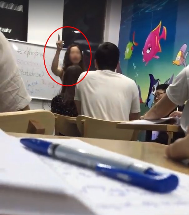 Dân mạng tiếp tục lan truyền clip livestream của cô giáo chửi học viên là con lợn: Sợ thì dán cái tờ 100k lên trán hoặc chăm chỉ làm bài đi! - Ảnh 2. Dân mạng tiếp tục lan truyền clip livestream của cô giáo chửi học viên là 'con lợn': Sợ thì dán cái tờ 100k lên trán hoặc chăm chỉ làm bài đi! 2