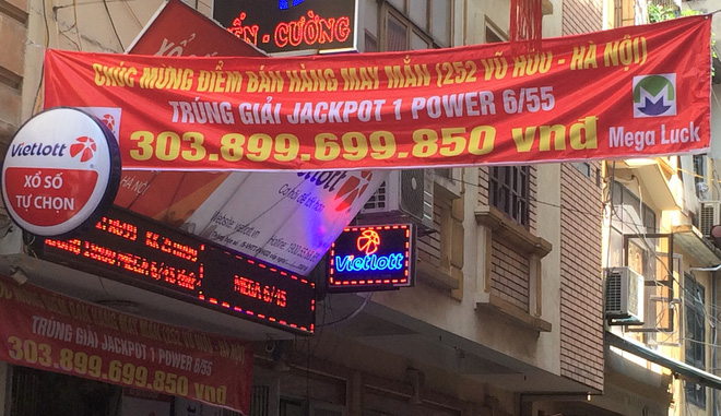 Chủ đại lý bán tấm vé Vietlott 300 tỷ: Người trúng biết tin nhưng chẳng dám quay lại cửa hàng” - Ảnh 3. Chủ đại lý bán tấm vé Vietlott 300 tỷ: 'Người trúng biết tin nhưng chẳng dám quay lại cửa hàng” 3