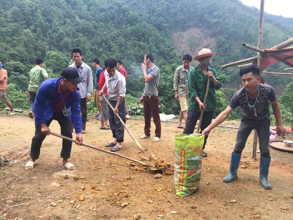 Ám ảnh hiện trường vụ nam thanh niên sát hại 4 người sau khi hiếp dâm bất thành ở Cao Bằng - Ảnh 10. Ám ảnh hiện trường vụ thảm án ở Cao Bằng: Người thân, hàng xóm chưa hết bàng hoàng 11