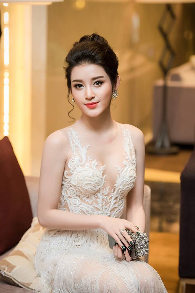Cận cảnh nhan sắc nóng bỏng của Á hậu Việt sắp đầu quân cho VTV24 - Ảnh 10. Cận cảnh nhan sắc nóng bỏng của Á hậu Việt sắp đầu quân cho VTV24 - Ảnh 10.