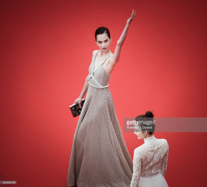 Không phải Phạm Băng Băng, đây mới là mỹ nhân châu Á có những khoảnh khắc thần sầu nhất tại thảm đỏ Cannes - Ảnh 13.