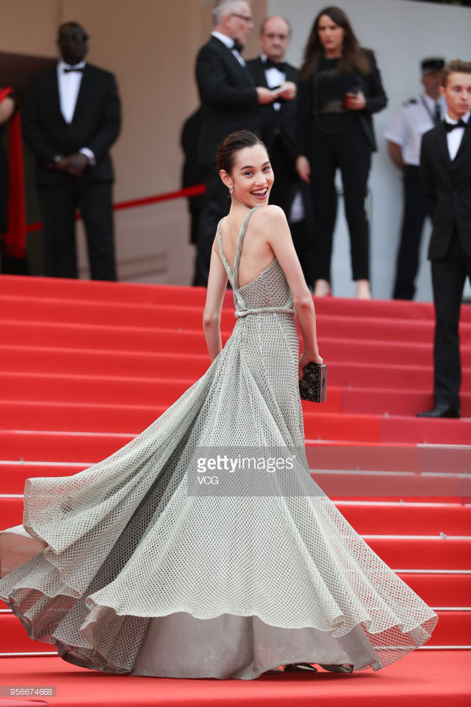 Không phải Phạm Băng Băng, đây mới là mỹ nhân châu Á có những khoảnh khắc thần sầu nhất tại thảm đỏ Cannes - Ảnh 16.