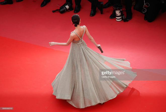 Không phải Phạm Băng Băng, đây mới là mỹ nhân châu Á có những khoảnh khắc 'thần sầu' nhất tại thảm đỏ Cannes 10