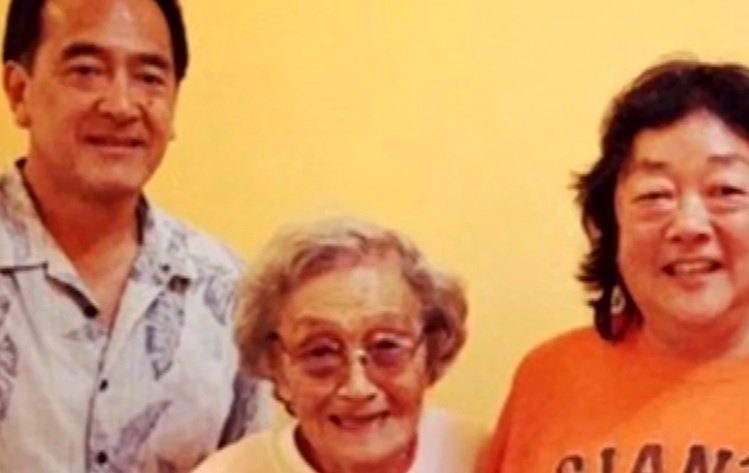 Bà lão 90 tuổi được cứu sống một cách kỳ diệu cũng nhờ nghiện chơi trò xếp chữ - Ảnh 2.