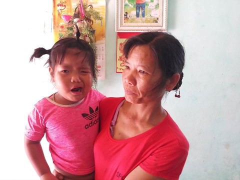 Thông tin mới nhất vụ cô giáo nghi đánh bé 3 tuổi liệt dây thần kinh 1 Thông tin mới nhất vụ cô giáo nghi đánh bé 3 tuổi liệt dây thần kinh 1
