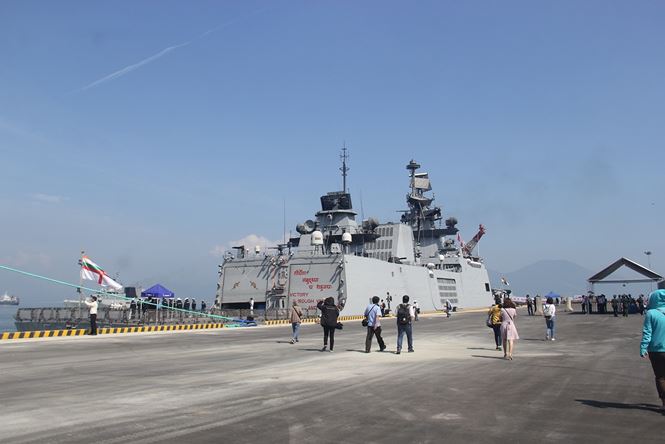 Ba tàu hải quân Ấn Độ cập cảng Đà Nẵng 1