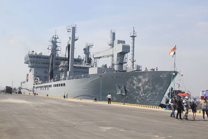 Ba tàu hải quân Ấn Độ cập cảng Đà Nẵng 3