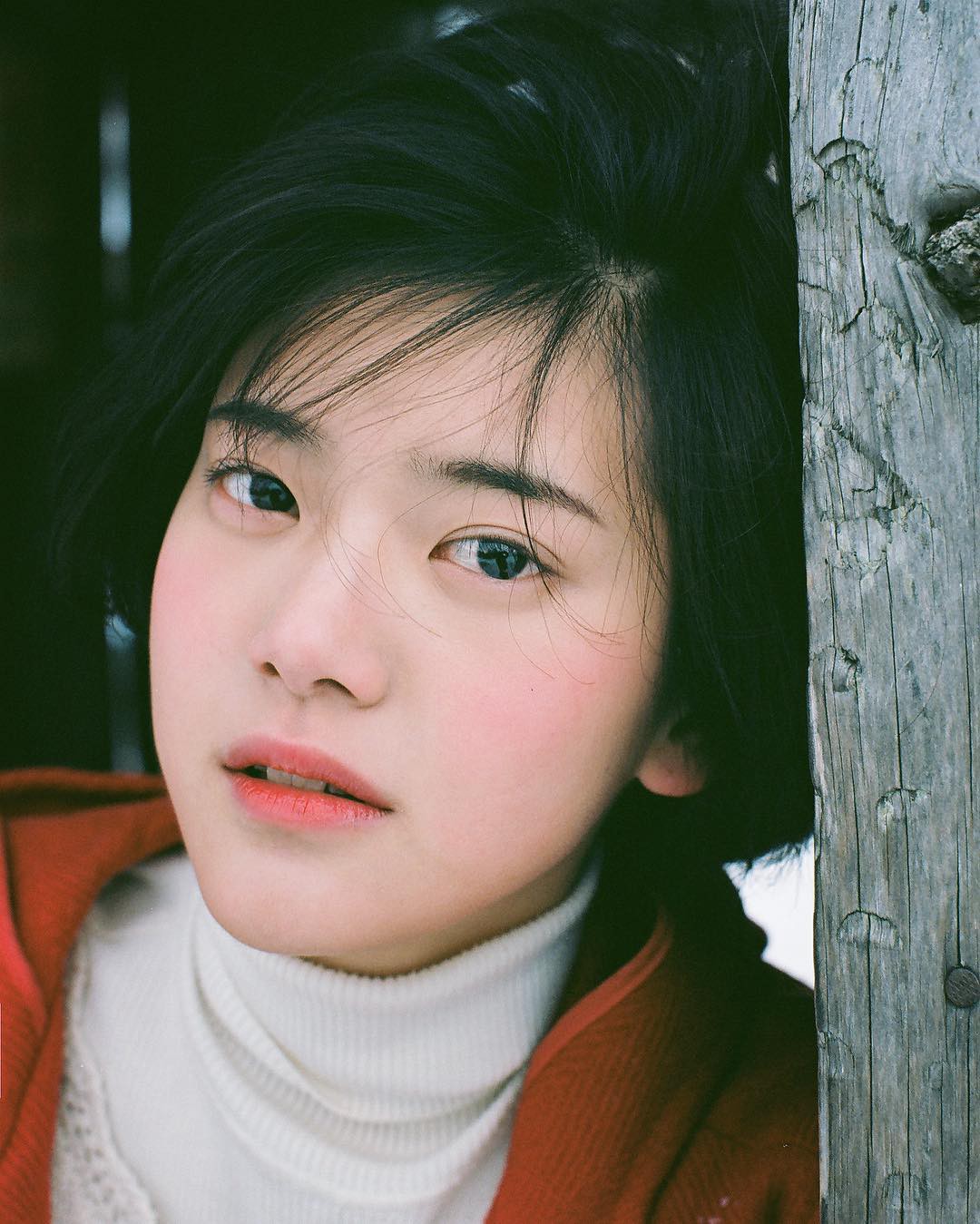 Hé lộ danh tính cô gái mặc áo dài Việt Nam trong show hát giấu mặt Hàn Quốc - Ảnh 3.