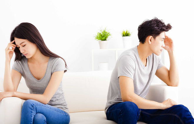 Lên mạng than bạn gái thường qua phòng bạn trai thân ngủ để ké điều hòa, anh chàng nhận được lời khuyên Lên mạng than bạn gái thường qua phòng bạn trai thân ngủ để ké điều hòa, anh chàng nhận được lời khuyên
