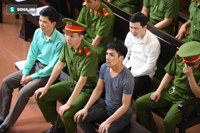 Luật sư của bệnh viện đối đáp nảy lửa với luật sư Thiên Sơn trong phiên tòa xử BS Lương - Ảnh 2.