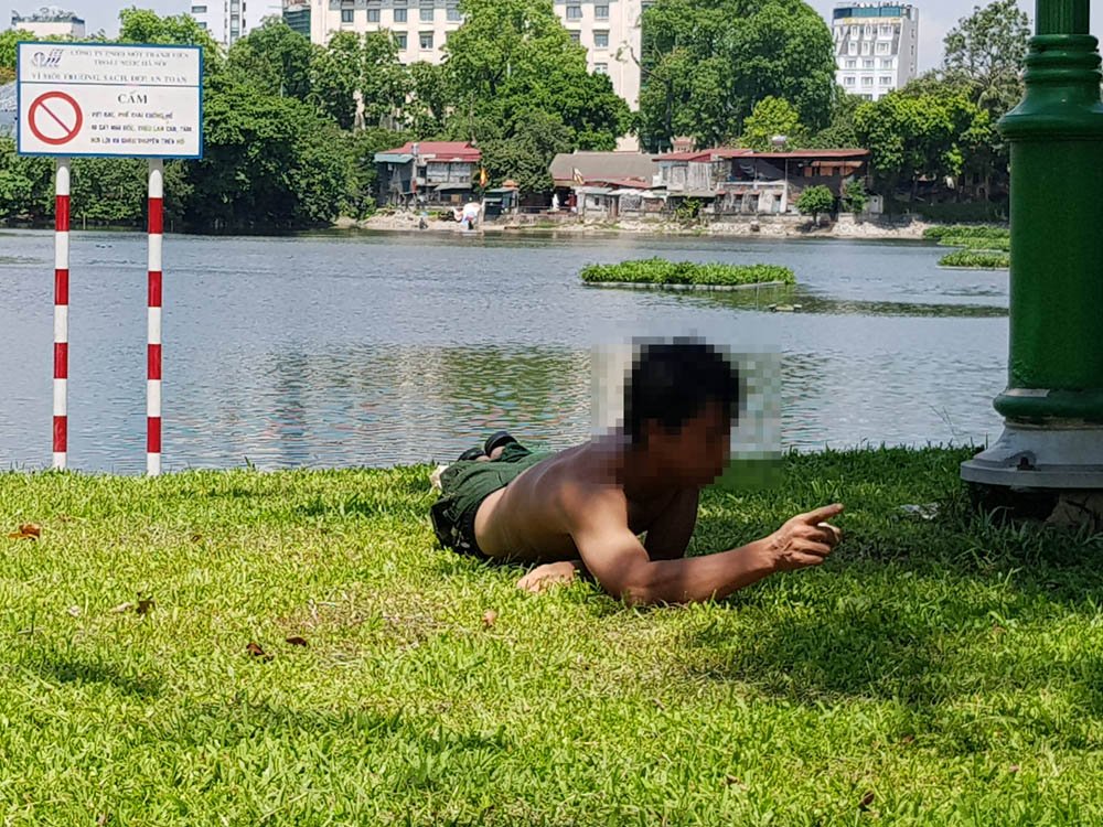 Nghi ngáo đá, nam thanh niên nằm gặm cỏ và nhảy xuống hồ Thiền Quang 1