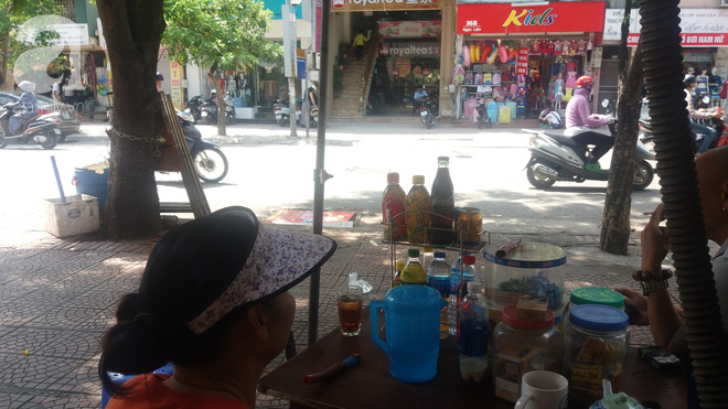 Hà Nội: Sự thật thông tin cô gái nghi bị mẹ chồng thuê người đổ keo 502 khắp đầu - Ảnh 5. Hà Nội: Sự thật thông tin cô gái nghi bị mẹ chồng thuê người đổ keo 502 khắp đầu 4