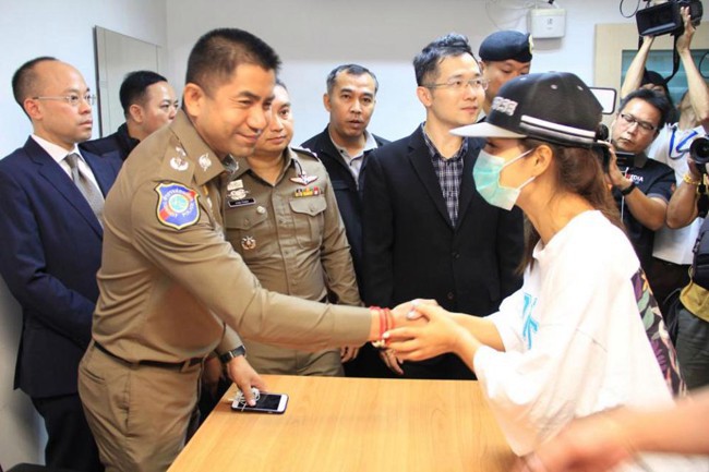 Nữ du khách bị nhóm người bắt cóc táo tợn ngay tại sân bay Bangkok, đòi tiền chuộc hơn 10 tỷ - Ảnh 4.