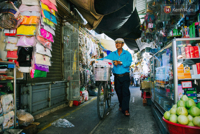 Người đàn ông giao báo bằng xe đạp cuối cùng ở Sài Gòn: Vội làm gì giữa cuộc đời hối hả - Ảnh 5.