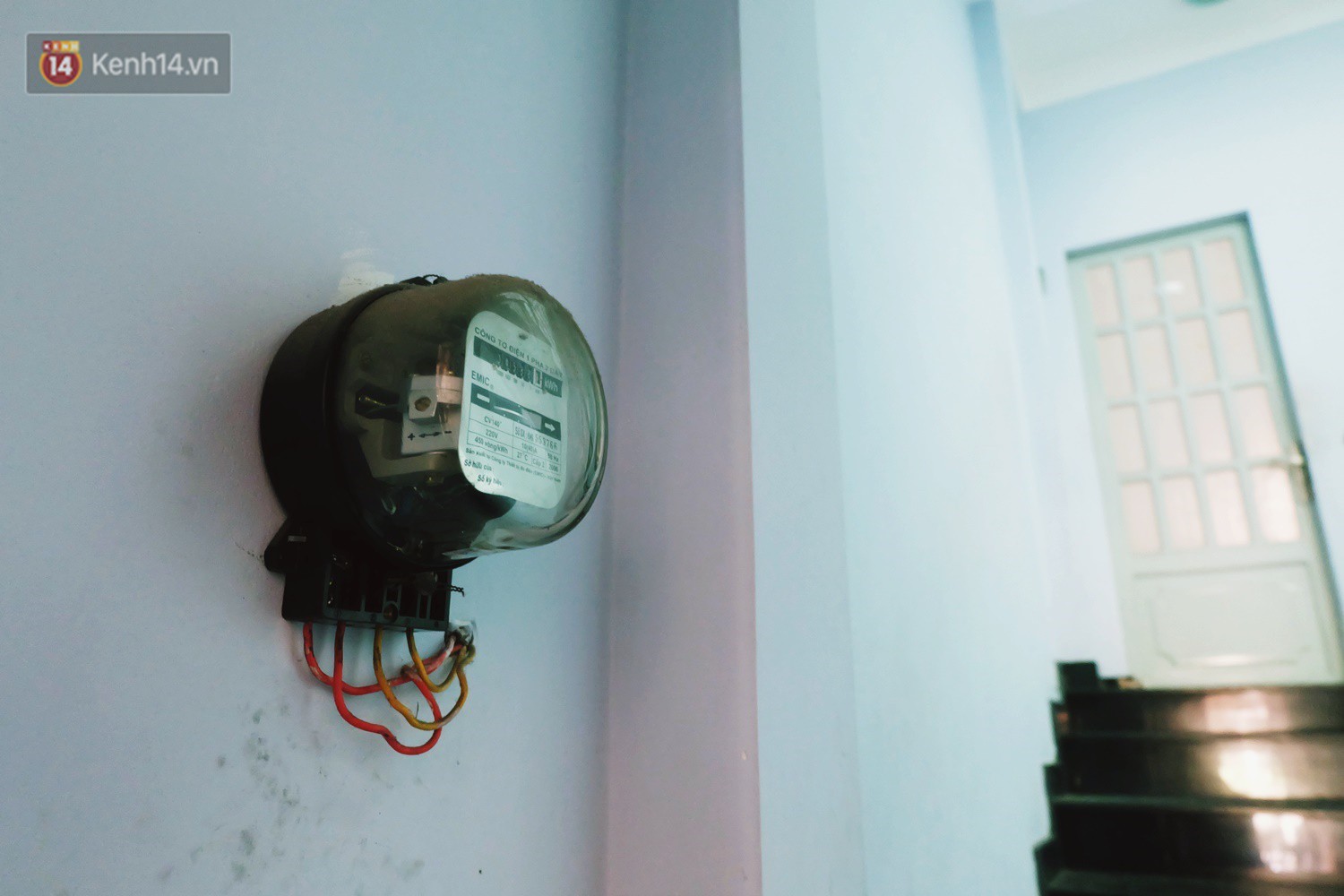 Sinh viên nói về đề xuất phạt chủ nhà trọ 10 triệu đồng nếu thu tiền điện giá cao: Họ sẽ tăng tiền nhà, tiền nước lên thôi - Ảnh 2. Sinh viên nói về đề xuất phạt chủ nhà trọ 10 triệu đồng nếu thu tiền điện giá cao: 'Họ sẽ tăng tiền nhà, tiền nước lên thôi' 2