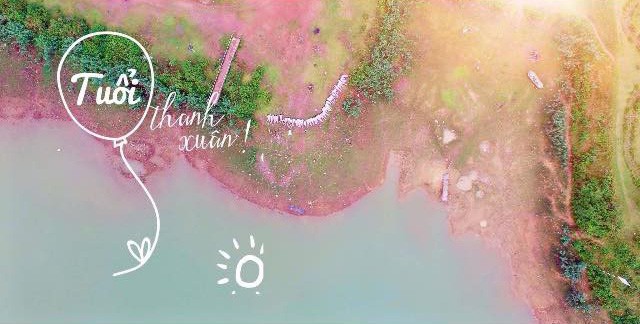 Bị nhóm học sinh lớp 12 phàn nàn khi nhận bộ ảnh Bị nhóm học sinh lớp 12 phàn nàn khi nhận bộ ảnh