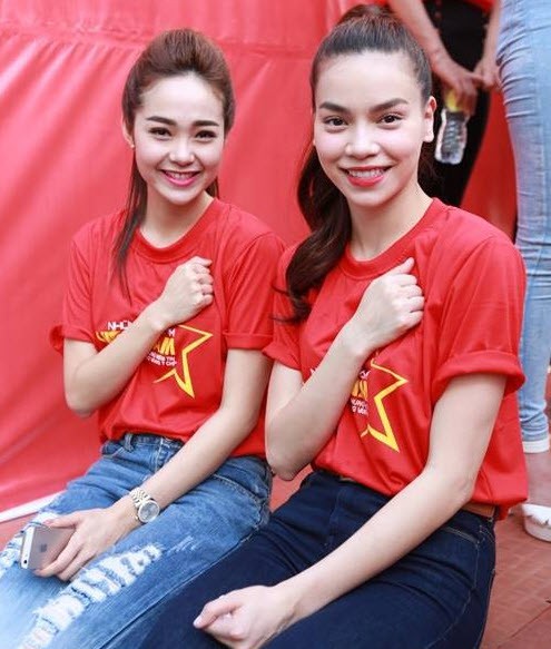 Hồ Ngọc Hà đá xéo phong cách thời trang của Minh Hằng tại buổi casting The Face Vietnam 2018? - Ảnh 1. Hồ Ngọc Hà 'đá xéo' phong cách thời trang của Minh Hằng tại buổi casting 'The Face Vietnam 2018'? 1