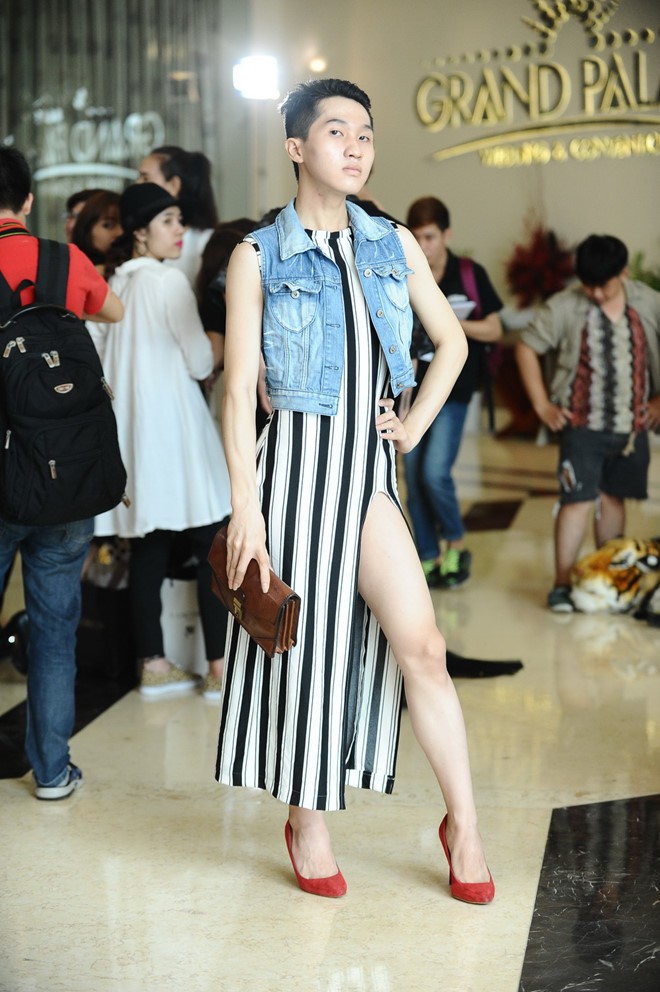 Tại Việt Nam, vòng casting của các TV Show thường kiêm luôn chức năng của lễ hội... mặc dị - Ảnh 8. Tại Việt Nam, vòng casting của các TV Show thường kiêm luôn chức năng của lễ hội... mặc dị 9