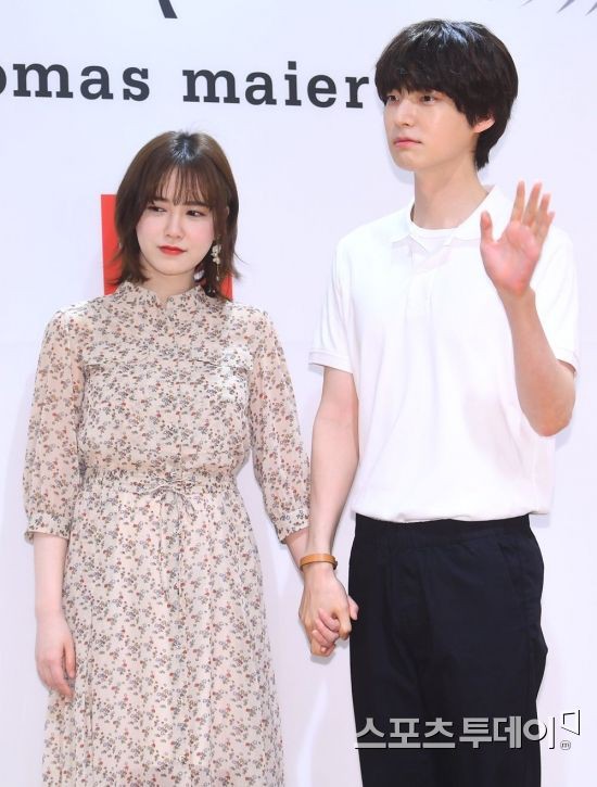 Vợ chồng Goo Hye Sun và Ahn Jae Hyun lần đầu cùng dự sự kiện: Gây sốt vì quá tình, không thể rời mắt khỏi nhau - Ảnh 16.