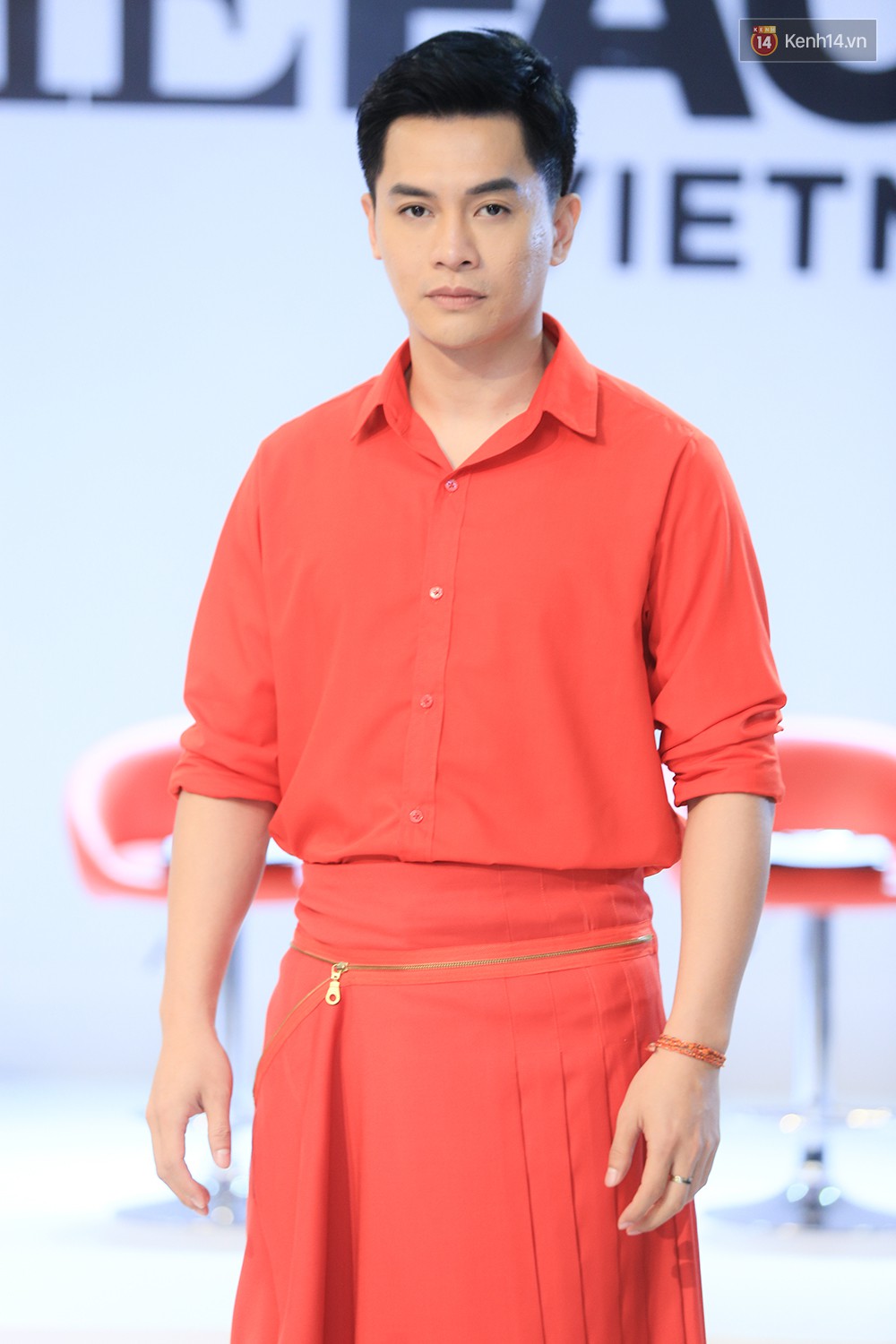 Thanh Hằng đeo đồng hồ 2 tỷ, Võ Hoàng Yến “ton sur ton” Nam Trung tại casting The Face ở Hà Nội - Ảnh 9.