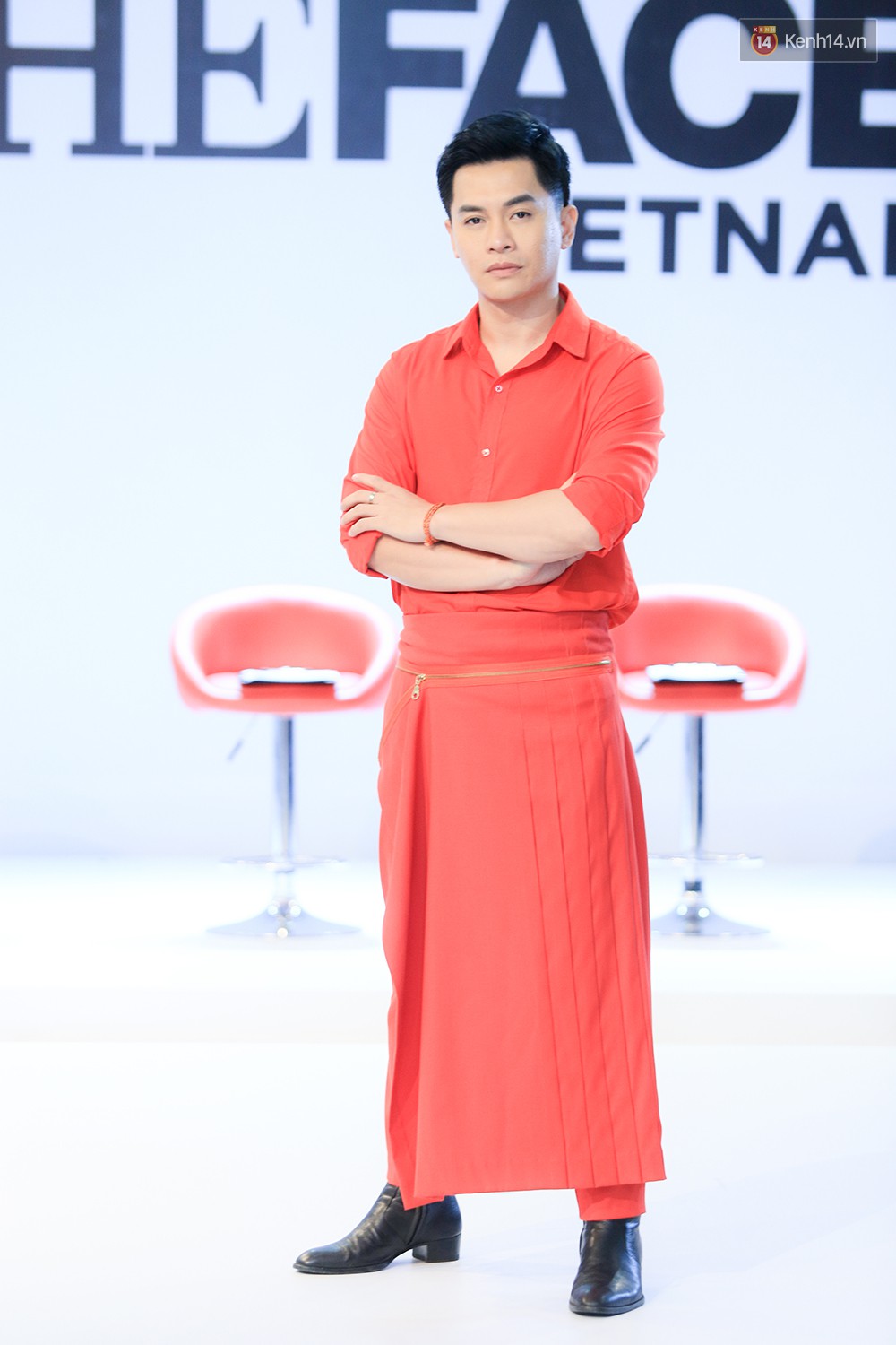 Thanh Hằng đeo đồng hồ 2 tỷ, Võ Hoàng Yến “ton sur ton” Nam Trung tại casting The Face ở Hà Nội - Ảnh 8.