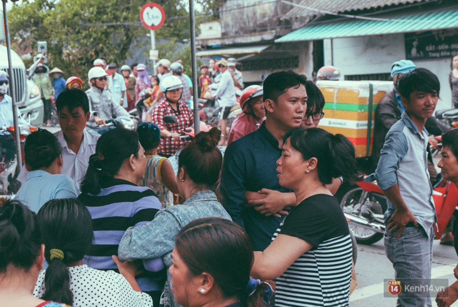 Vụ cô gái bị bạn trai cũ phân xác ở Sài Gòn: Chồng sắp cưới không đứng vững, liên tục gào khóc gọi tên người yêu trong tuyệt vọng - Ảnh 3.