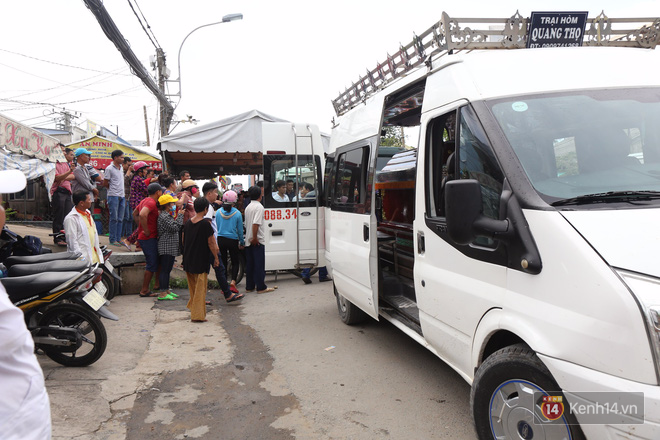 Vụ cô gái bị bạn trai cũ phân xác ở Sài Gòn: Chồng sắp cưới không đứng vững, liên tục gào khóc gọi tên người yêu trong tuyệt vọng - Ảnh 1. Vụ cô gái bị bạn trai cũ phân xác ở Sài Gòn: Chồng sắp cưới không đứng vững, liên tục gào khóc gọi tên người yêu trong tuyệt vọng 1