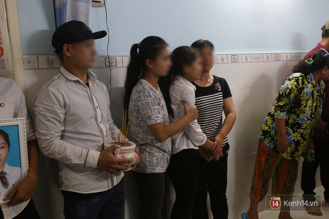 Vụ cô gái bị bạn trai cũ phân xác ở Sài Gòn: Chồng sắp cưới không đứng vững, liên tục gào khóc gọi tên người yêu trong tuyệt vọng - Ảnh 5. Vụ cô gái bị bạn trai cũ phân xác ở Sài Gòn: Chồng sắp cưới không đứng vững, liên tục gào khóc gọi tên người yêu trong tuyệt vọng 5