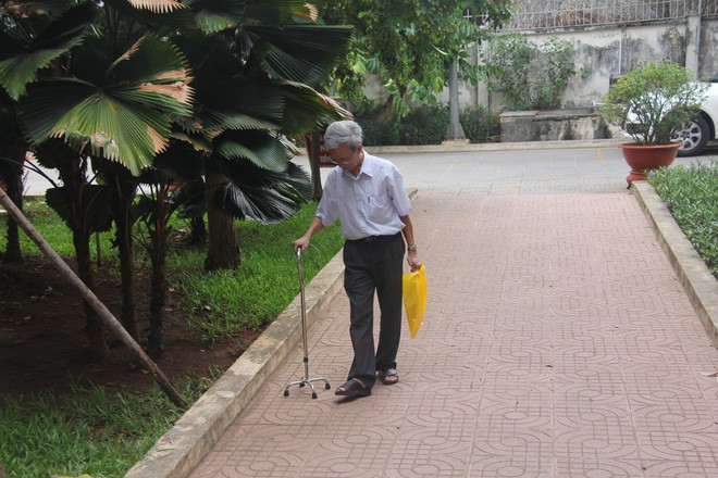 Luật sư Nguyễn Khắc Thủy cho biết đã nhận bản án 3 năm tù giam của giám đốc thẩm nhưng sức khỏe ông Thủy đang rất yếu - Ảnh 1. Luật sư Nguyễn Khắc Thủy cho biết đã nhận bản án 3 năm tù giam của giám đốc thẩm nhưng sức khỏe ông Thủy đang rất yếu - Ảnh 1.