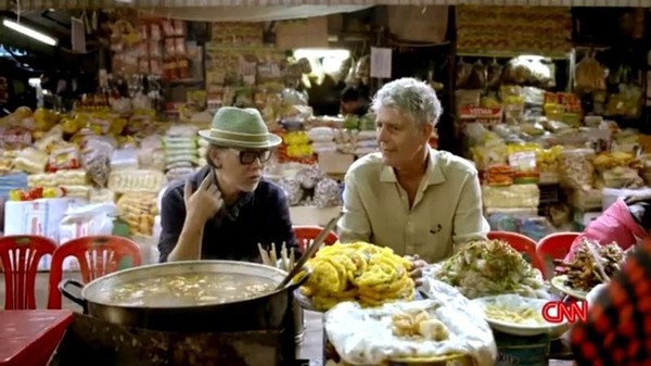 Những hình ảnh đáng nhớ của đầu bếp Anthony Bourdain trong hành trình khám phá ẩm thực Việt Nam - Ảnh 8.