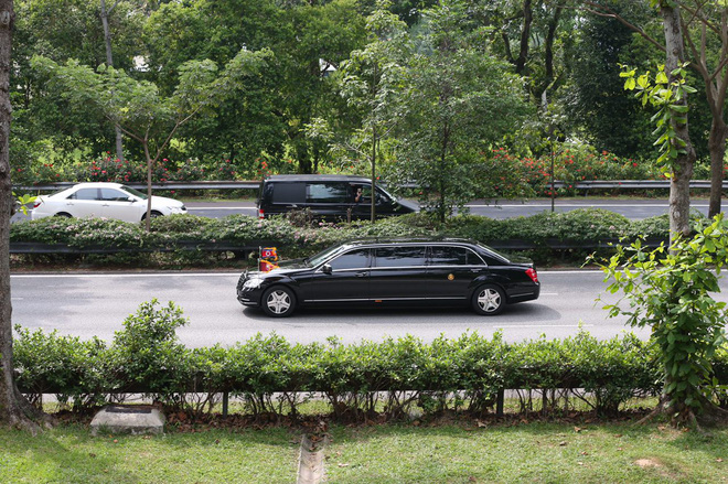 [ẢNH] Cận cảnh đoàn xe hộ tống hùng hậu của lãnh đạo Triều Tiên Kim Jong-un tại Singapore - Ảnh 12.