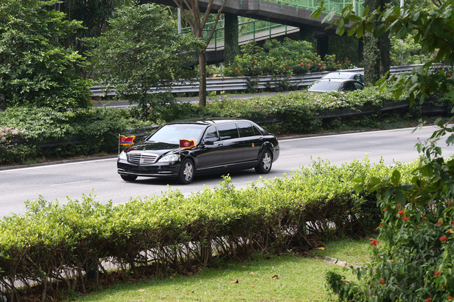 [ẢNH] Cận cảnh đoàn xe hộ tống hùng hậu của lãnh đạo Triều Tiên Kim Jong-un tại Singapore - Ảnh 11.