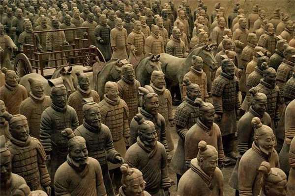 Binh mã biết đi trong lăng Tần Thủy Hoàng và nghi án về tượng người sống gây tranh cãi - Ảnh 5. Binh mã biết đi trong lăng Tần Thủy Hoàng và nghi án về 'tượng người sống' gây tranh cãi 4