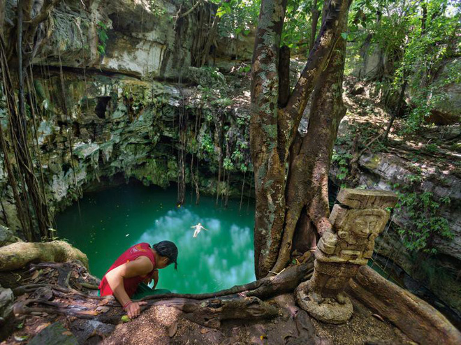 Cuộc thám hiểm kỳ lạ tại giếng thánh của người Maya: Bí mật ngàn năm hé lộ! (P2) - Ảnh 1.