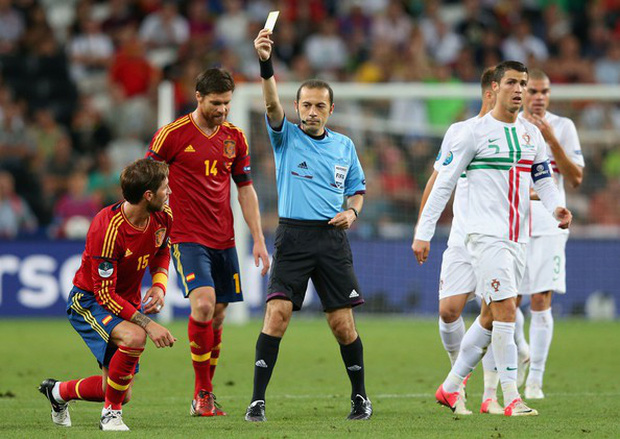 Ronaldo tuyên bố cùng Bồ Đào Nha hạ gục Tây Ban Nha trận ra quân - Ảnh 1.