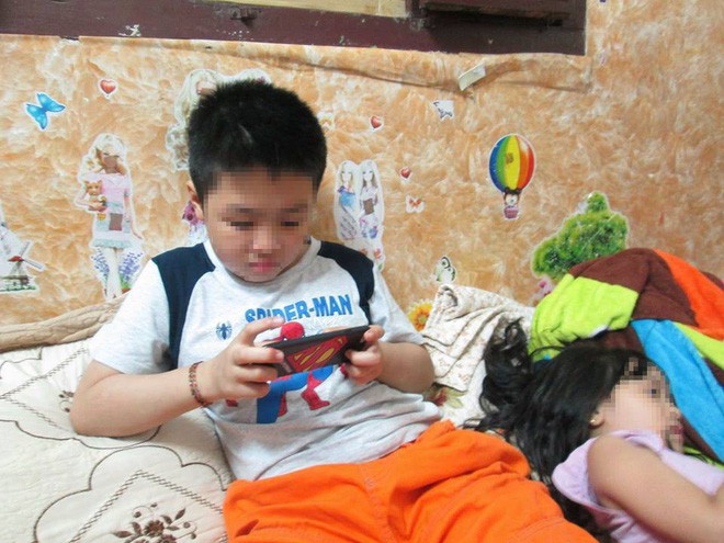 Cuộc sống của bé trai 10 tuổi bị bố và mẹ kế bạo hành đến rạn sọ não ở Hà Nội giờ ra sao? 3 Cuộc sống của bé trai 10 tuổi bị bố và mẹ kế bạo hành đến rạn sọ não ở Hà Nội giờ ra sao? 3