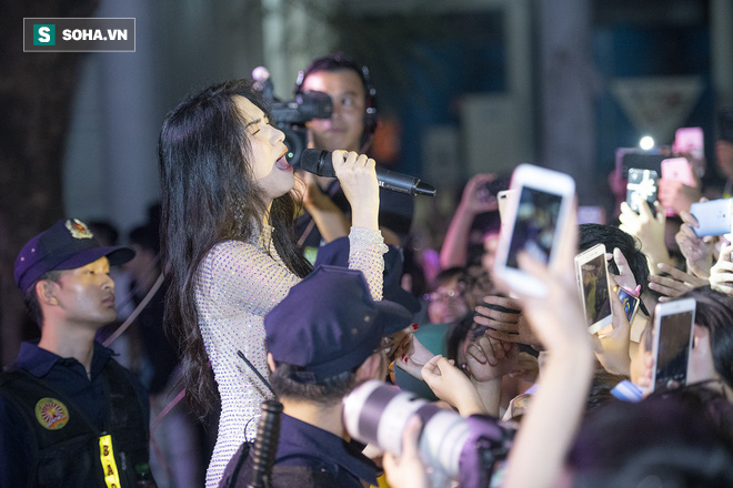 Hòa Minzy khoe vũ đạo nóng bỏng khi diễn tại trường Đại học Xây dựng - Ảnh 6.