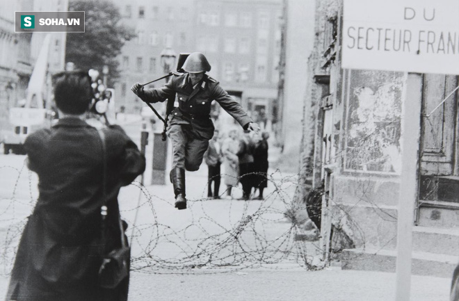 Kết cục cay đắng của người lính Đông Đức: Vượt bức tường Berlin để tìm tự do hay cái chết? - Ảnh 3.