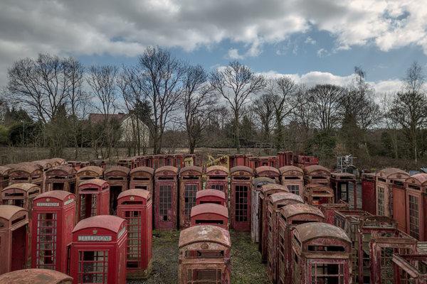 Cuộc hồi sinh từ bãi phế liệu của những bốt điện thoại đỏ - biểu tượng nổi tiếng nước Anh - Ảnh 1.