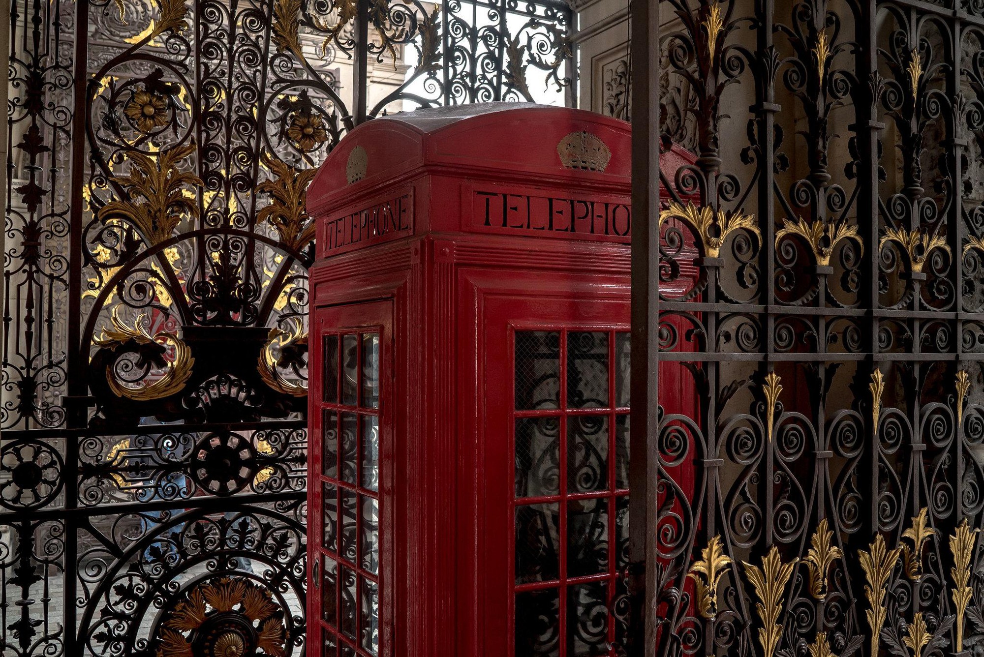 Cuộc hồi sinh từ bãi phế liệu của những bốt điện thoại đỏ - biểu tượng nổi tiếng nước Anh - Ảnh 2.