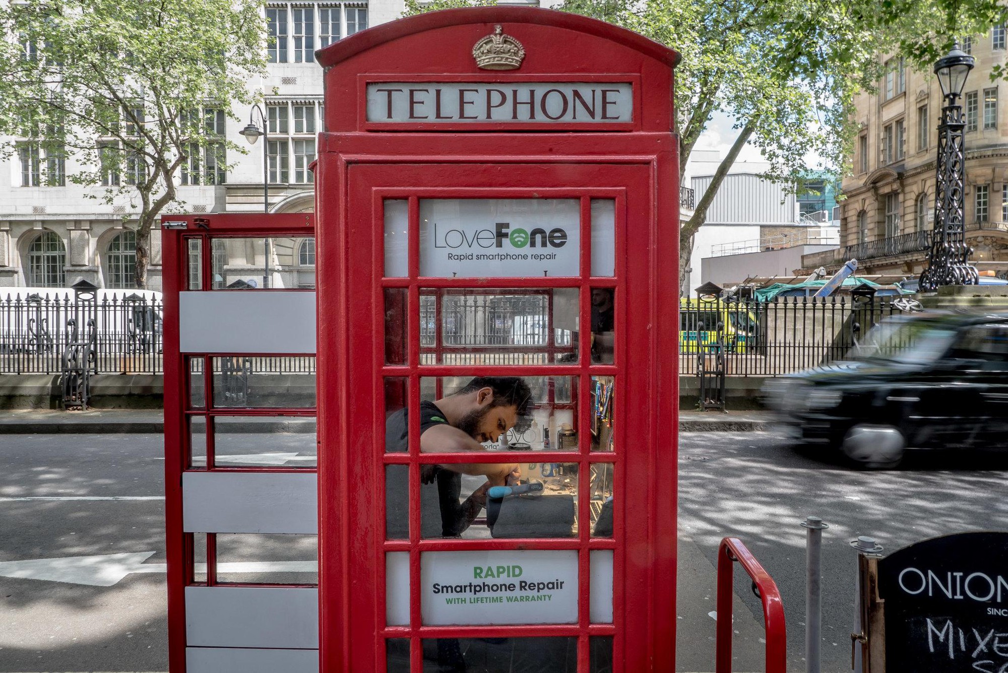 Cuộc hồi sinh từ bãi phế liệu của những bốt điện thoại đỏ - biểu tượng nổi tiếng nước Anh - Ảnh 7.