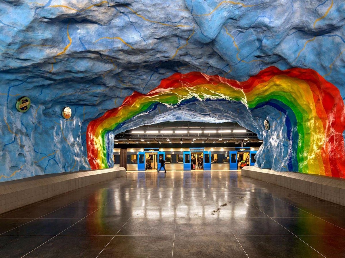 Bên trong những ga tàu điện ngầm đẹp hơn cả triển lãm nghệ thuật tại Thụy Điển - Ảnh 6.